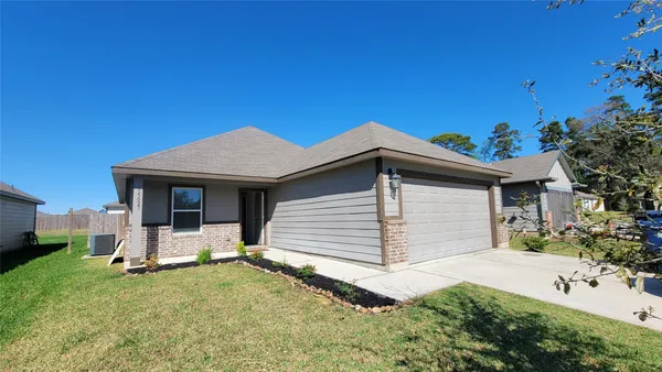 $1,500 | 15027 Sorrento Bay Court, Willis, TX 77318