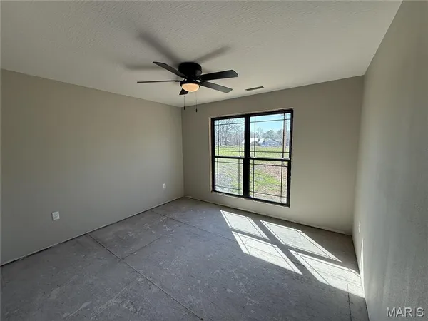 $289,900 | 10740 Hannah Lane, Plato, MO 65552