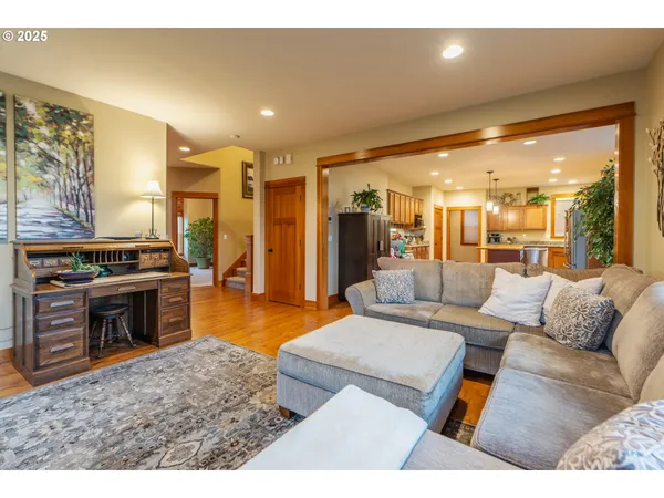 $939,000 | 1110 Redtail Loop, Hood River, OR 97031