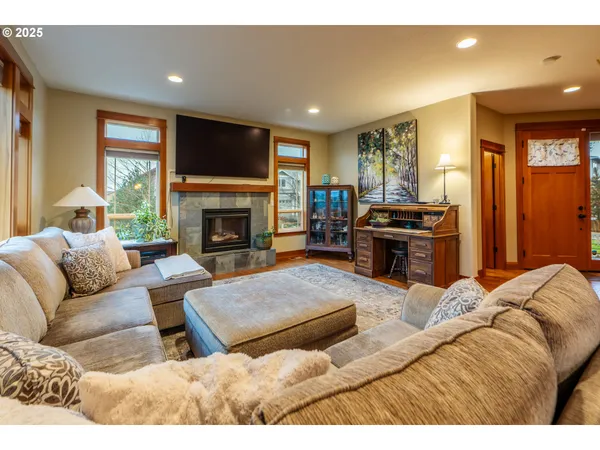 $939,000 | 1110 Redtail Loop, Hood River, OR 97031