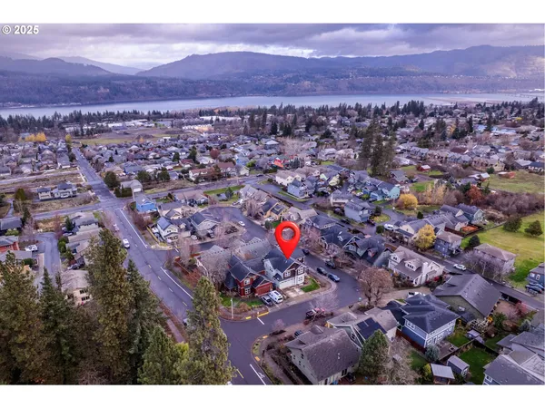 $939,000 | 1110 Redtail Loop, Hood River, OR 97031