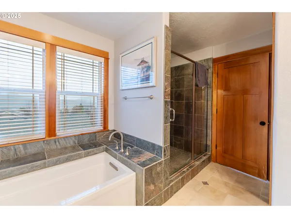 $939,000 | 1110 Redtail Loop, Hood River, OR 97031