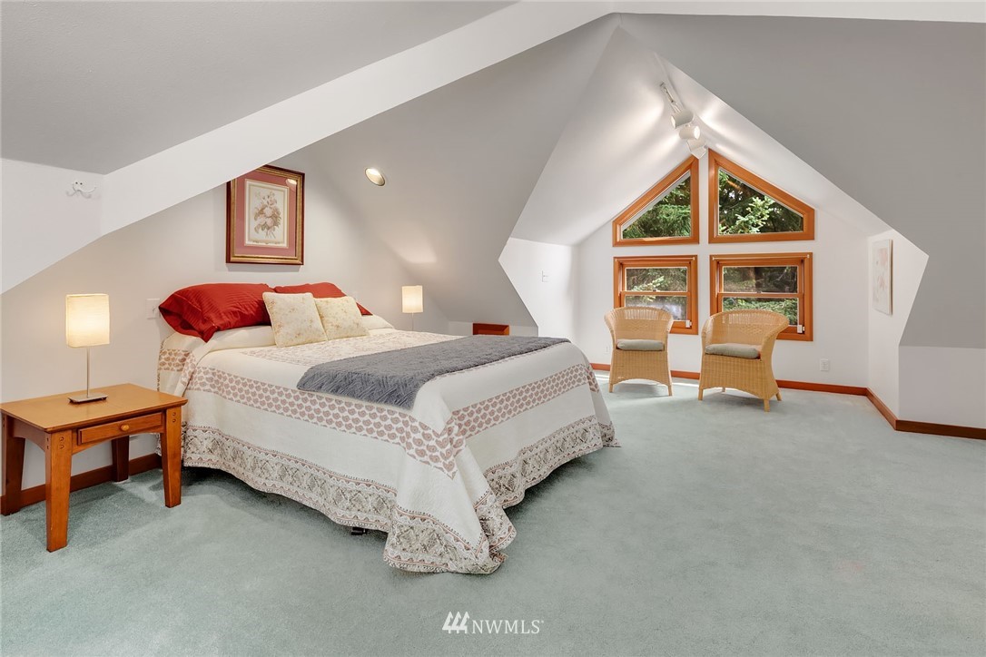 17819 Beall Road Southwest Vashon, WA 98070 - Photo 15 of 25