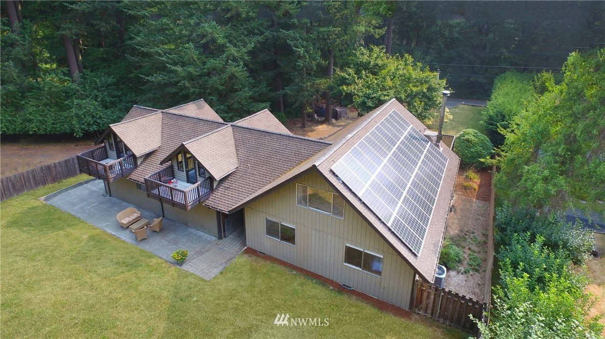 17819 Beall Road Southwest Vashon, WA 98070 - Photo 3 of 25