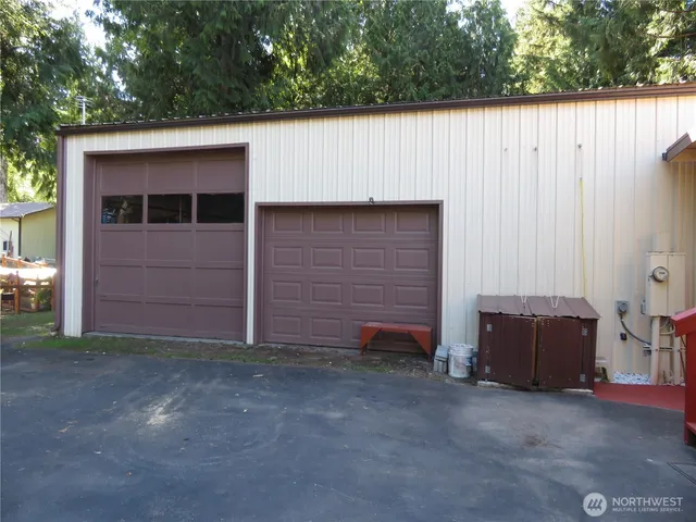 a view of an entrance to house
