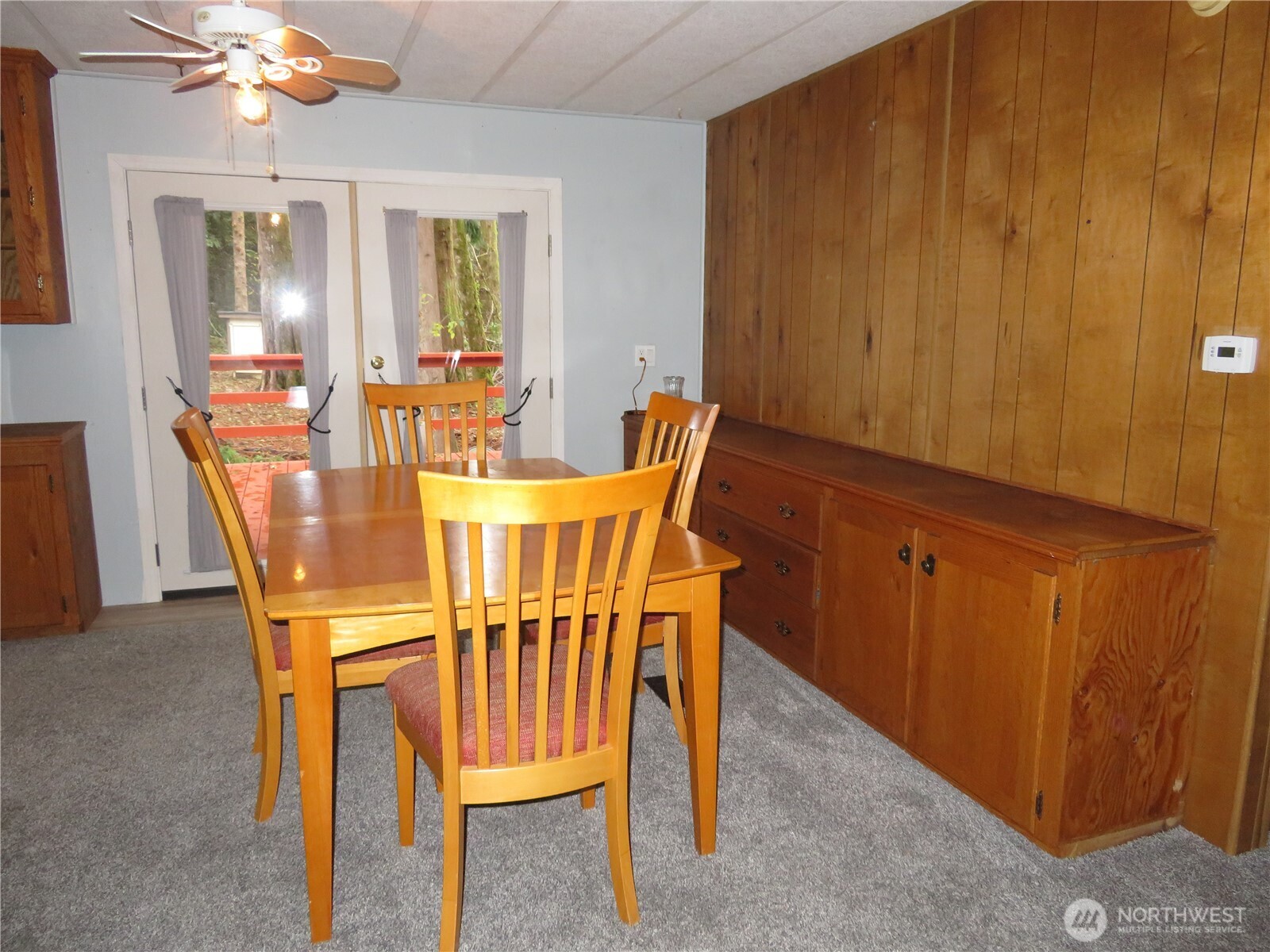 222 Delezenne Road Elma, WA 98541 - Photo 8 of 31 a dining room with furniture and window