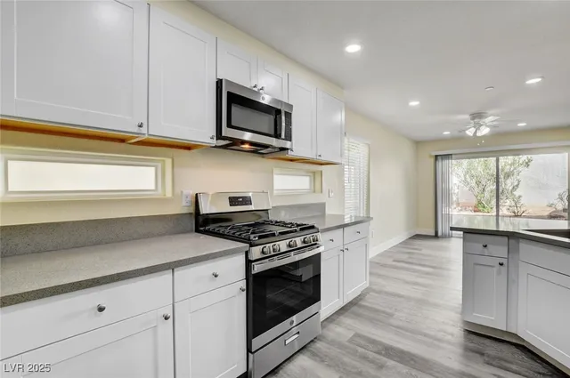 $2,150 | 8824 Cornwall Glen Avenue, Las Vegas, NV 89129