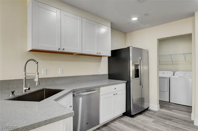 $2,150 | 8824 Cornwall Glen Avenue, Las Vegas, NV 89129