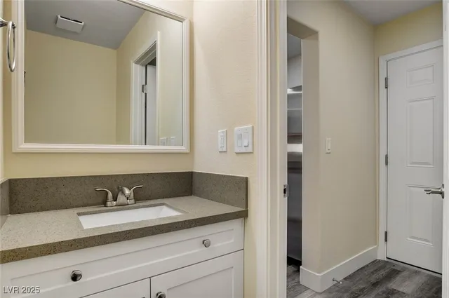 $2,150 | 8824 Cornwall Glen Avenue, Las Vegas, NV 89129