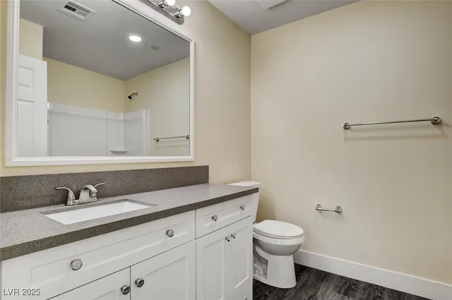 $2,150 | 8824 Cornwall Glen Avenue, Las Vegas, NV 89129