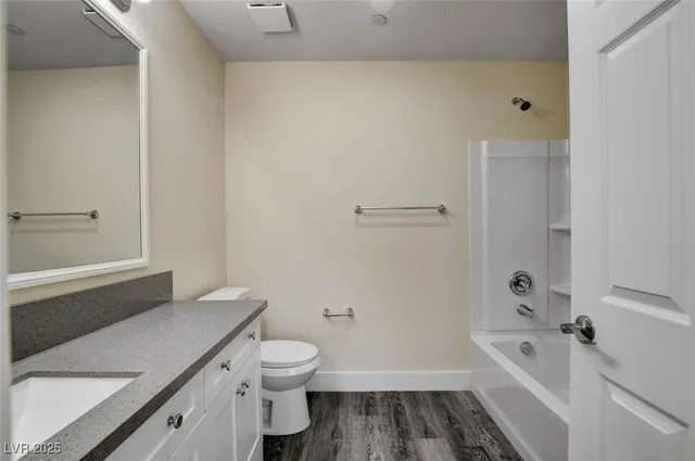 $2,150 | 8824 Cornwall Glen Avenue, Las Vegas, NV 89129