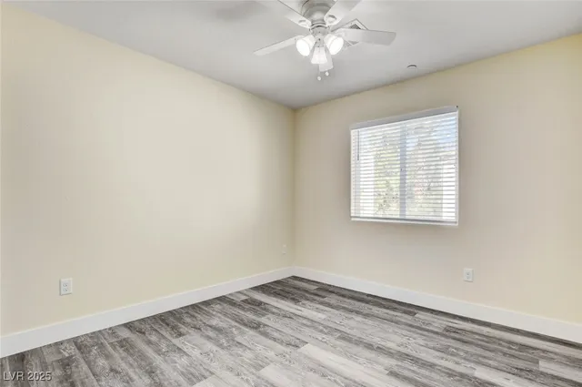 $2,150 | 8824 Cornwall Glen Avenue, Las Vegas, NV 89129