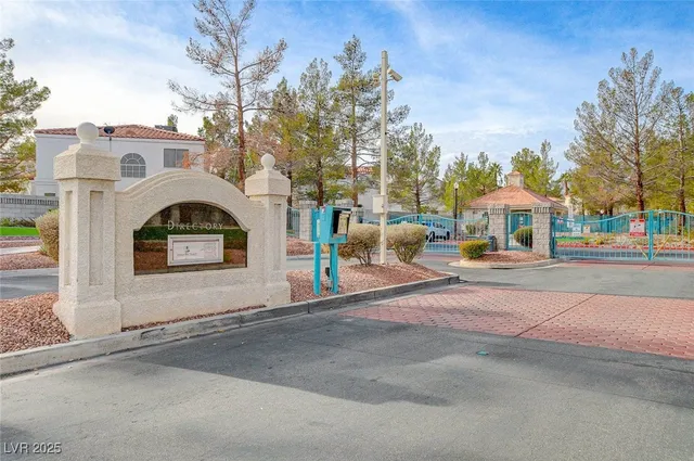 $2,150 | 8824 Cornwall Glen Avenue, Las Vegas, NV 89129