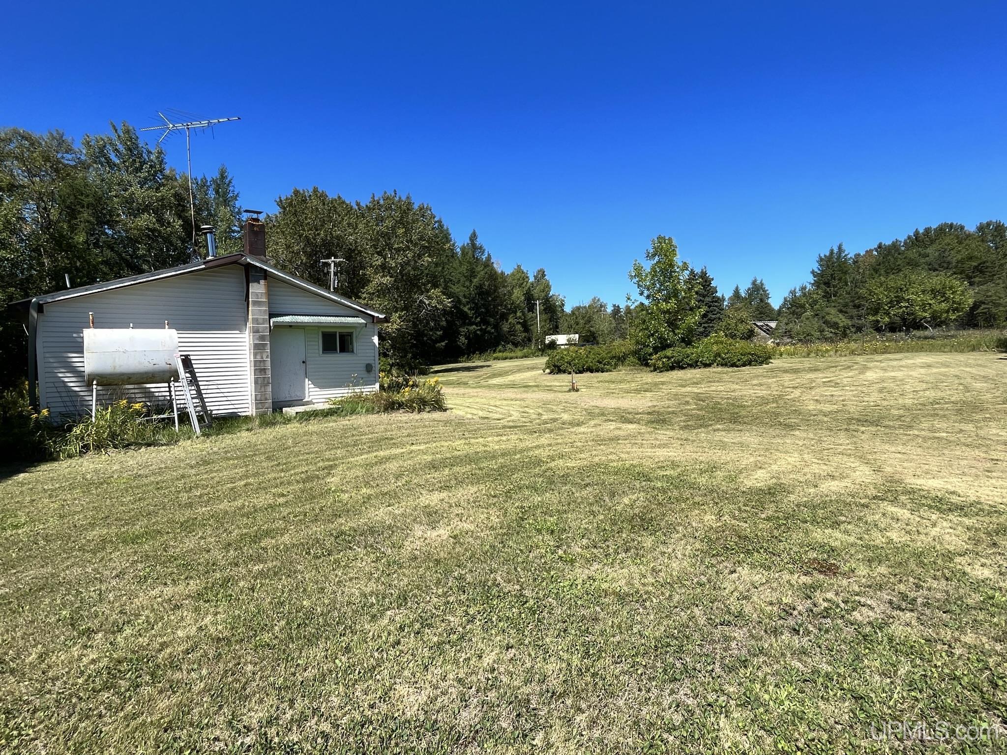 5049 N Gardapee Road Manistique, MI 49854 - Photo 29 of 43