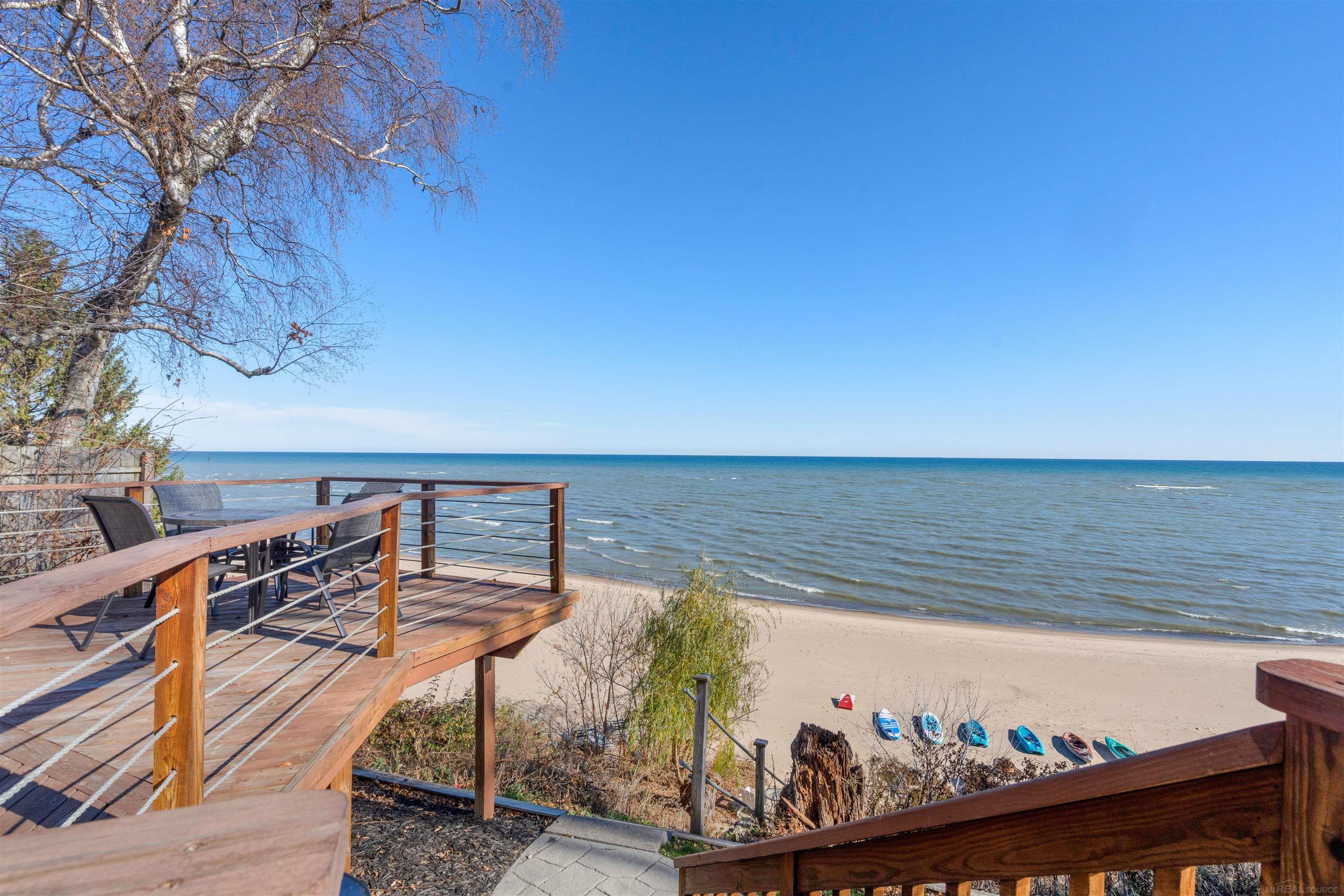 1853 South Lakeshore Road Carsonville, MI 48419 - Photo 8 of 24 50154622-ca47ed3d-a12a-4e56-89ce-bfbaafb79eab.JPG