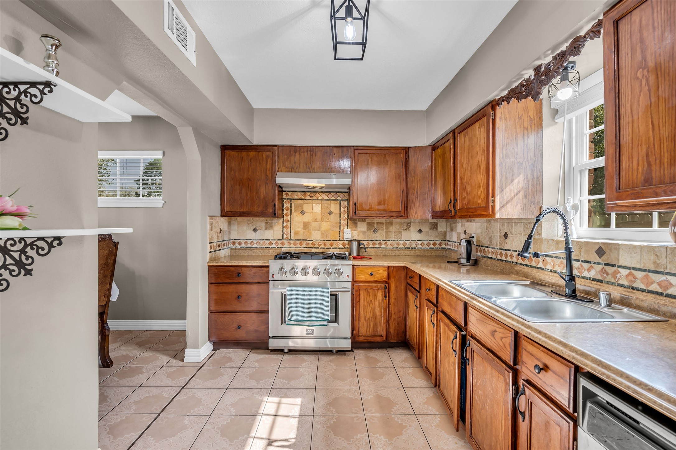 5007 Inverness Drive Baytown, TX 77521 - Photo 20 of 30