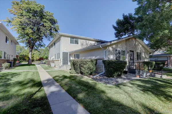 $254,900 | 9005 East Lehigh Avenue, Unit 19, Denver, CO 80237