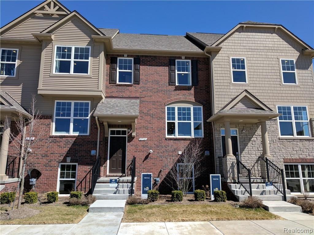 2578 Helmsdale Circle Rochester, MI 48307 - Photo 1 of 33 79 elevation-Barrington.jpg