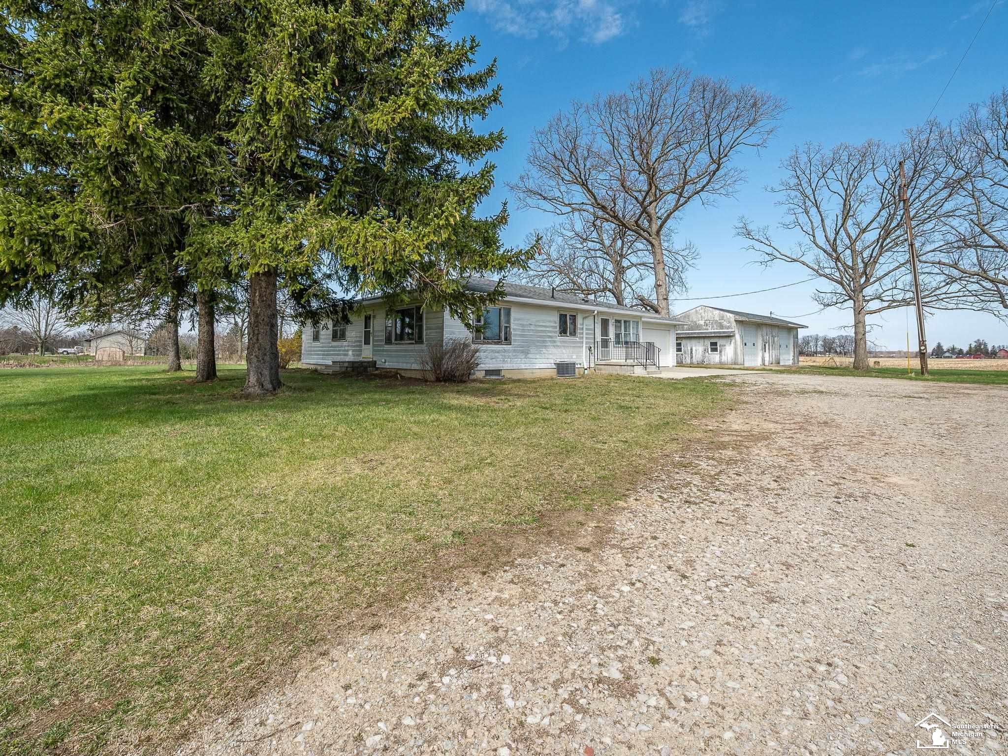 1932 West Albain Road Monroe, MI 48161 - Photo 32 of 57 50203798-9b716750-44a9-4205-875d-8ca5d7ffdd57.JPG