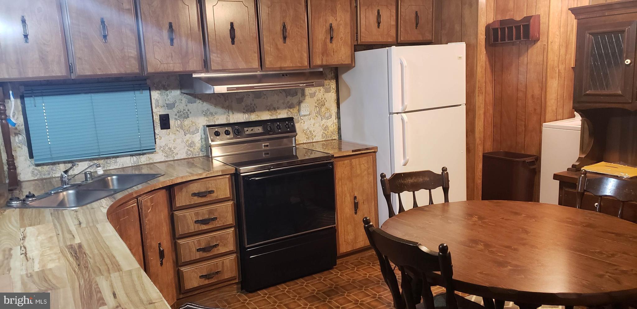 2044 Rohrbach Road Quakertown, PA 18951 - Photo 7 of 13 Gallery Image 7