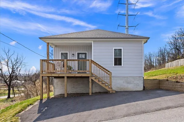 $284,900 | 138 Garber Street, Staunton, VA 24401