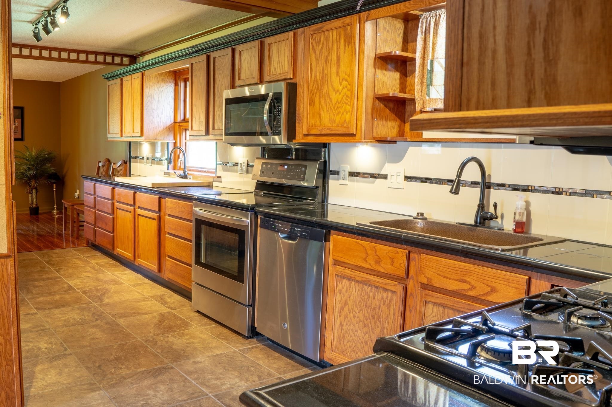 518 West Fern Avenue Foley, AL 36535 - Photo 23 of 44 Kitchen