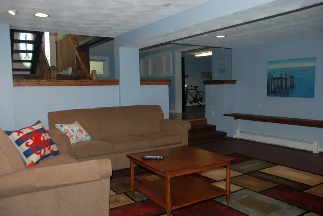 $5,000 | 414 Middlebridge Road, South Kingstown, RI 02879