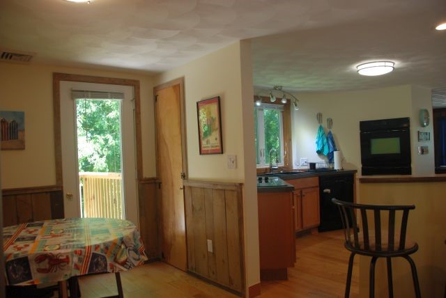 414 Middlebridge Road South Kingstown, RI 02879 - Photo 4 of 26