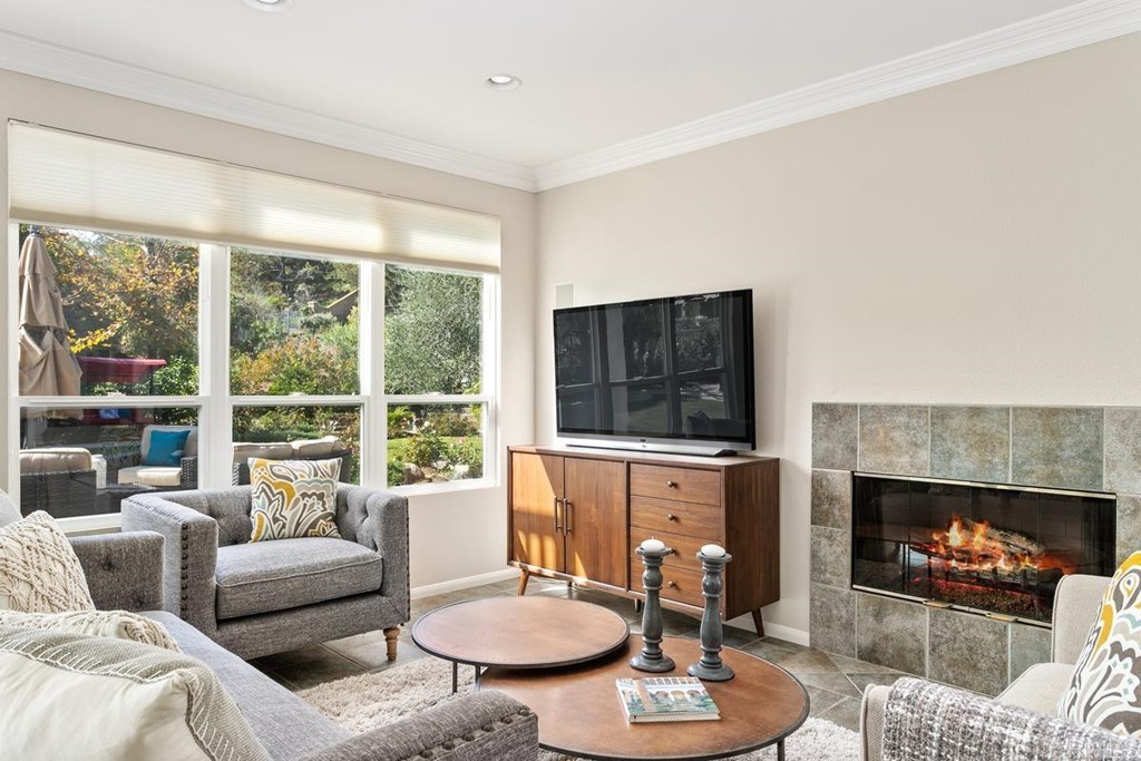 3803 Crownpoint Court Carlsbad, CA 92010 - Photo 15 of 50