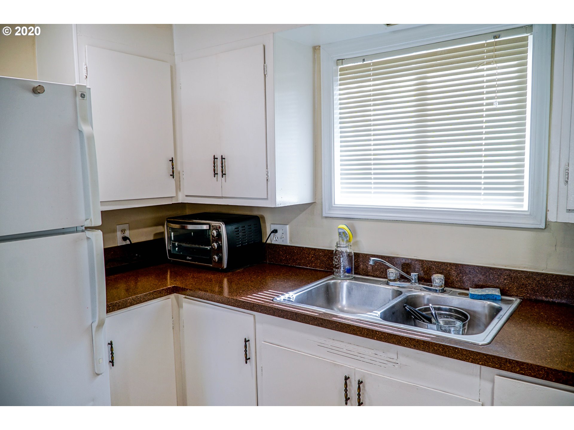 915 N Street Springfield, OR 97477 - Photo 10 of 27
