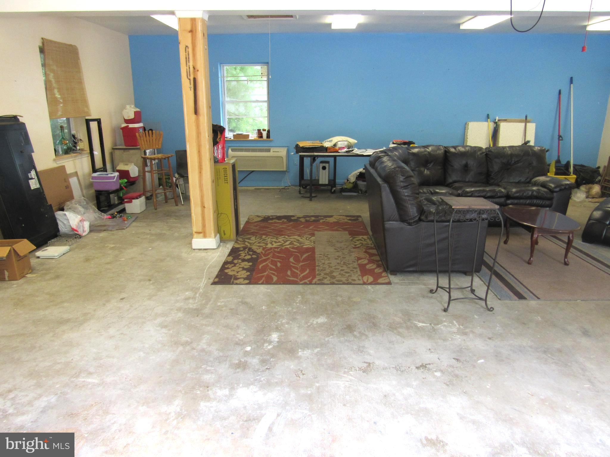 12903 Kilgore Road Silver Spring, MD 20904 - Photo 26 of 27 2 car garage/ clubhouse
