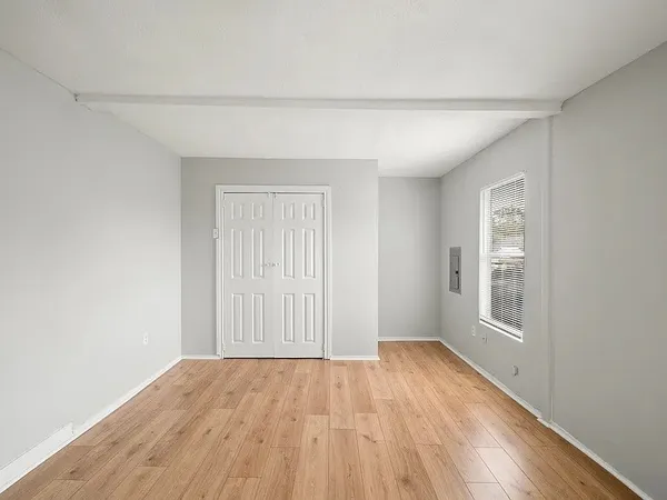 $1,000 | 3101 Illinois Street, Baytown, TX 77520