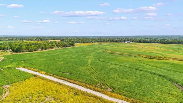 $63,000 | 14 Smasal Road, Sedalia, MO 65301