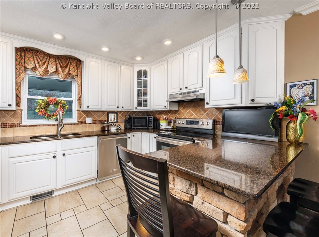 24 Bridlewood Road Charleston, WV 25314 - Photo 7 of 26 Gallery Image 7