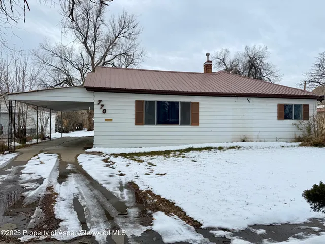 $1,600 | 770 School Street, Craig, CO 81625