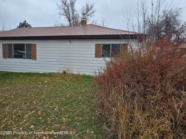 $1,600 | 770 School Street, Craig, CO 81625