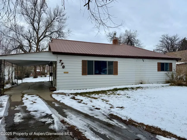 $1,600 | 770 School Street, Craig, CO 81625