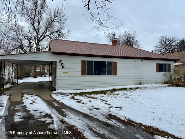 $1,600 | 770 School Street, Craig, CO 81625