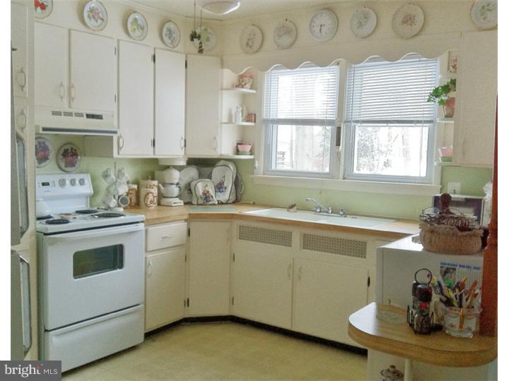 79 Quinton Alloway Road Quinton, NJ 08079 - Photo 3 of 15 Kitchen