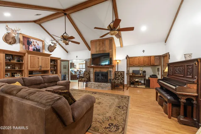 $575,000 | 8713 Highway 105, Melville, LA 71353