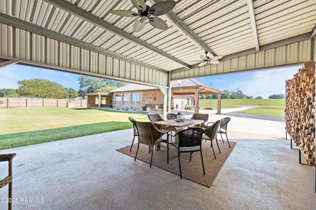 $575,000 | 8713 Highway 105, Melville, LA 71353