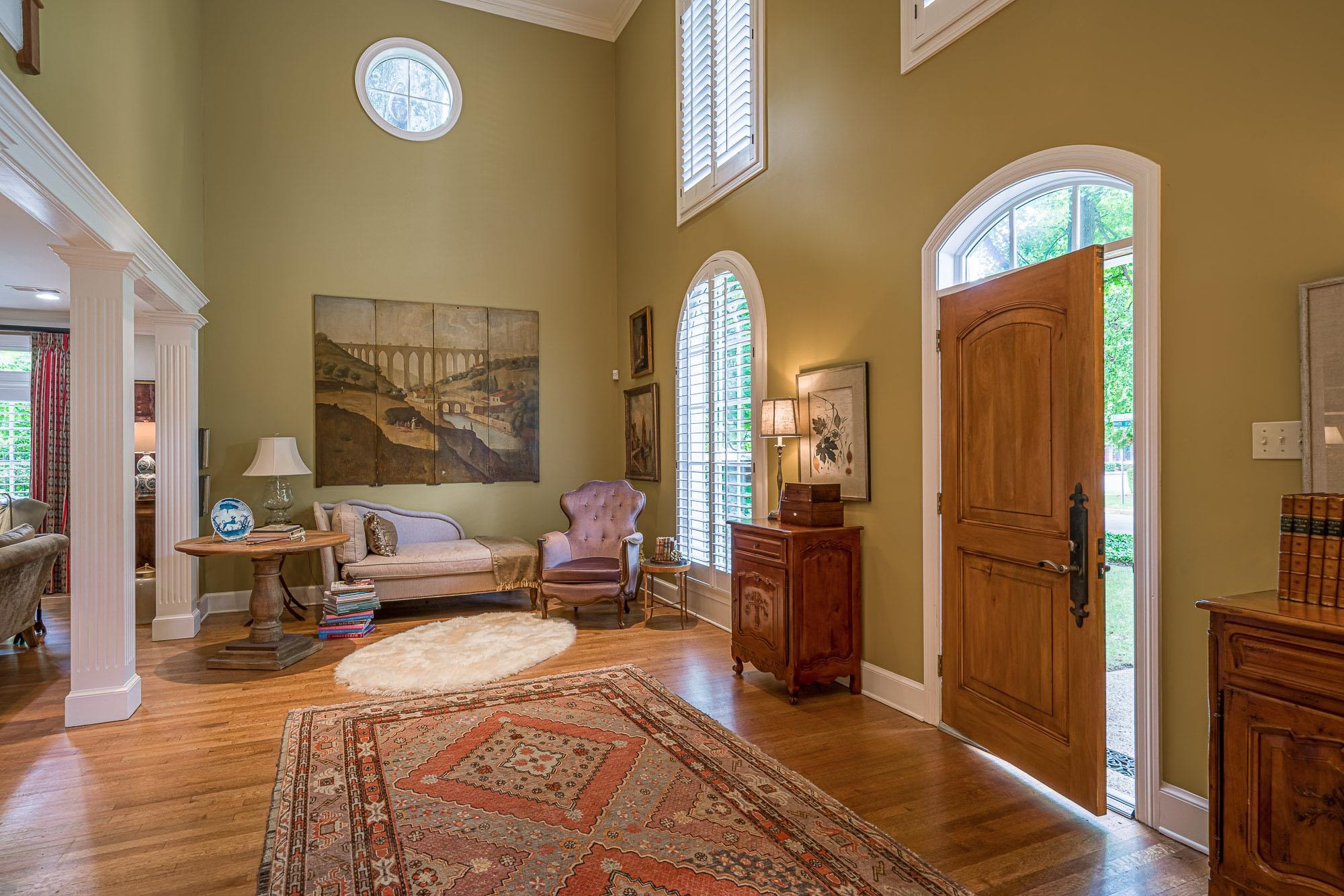 5229 Lexington Road Memphis, TN 38120 - Photo 5 of 24 Open to Great Room provides excellent overflow area for entertaining!
