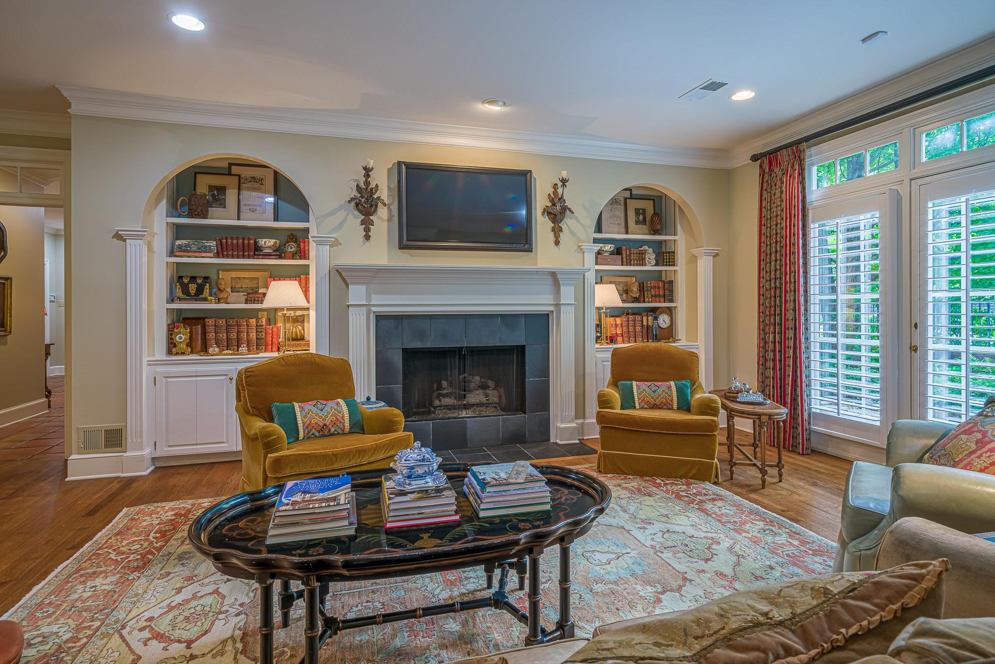 5229 Lexington Road Memphis, TN 38120 - Photo 7 of 24 Great Room with Fireplace and view of Patio
