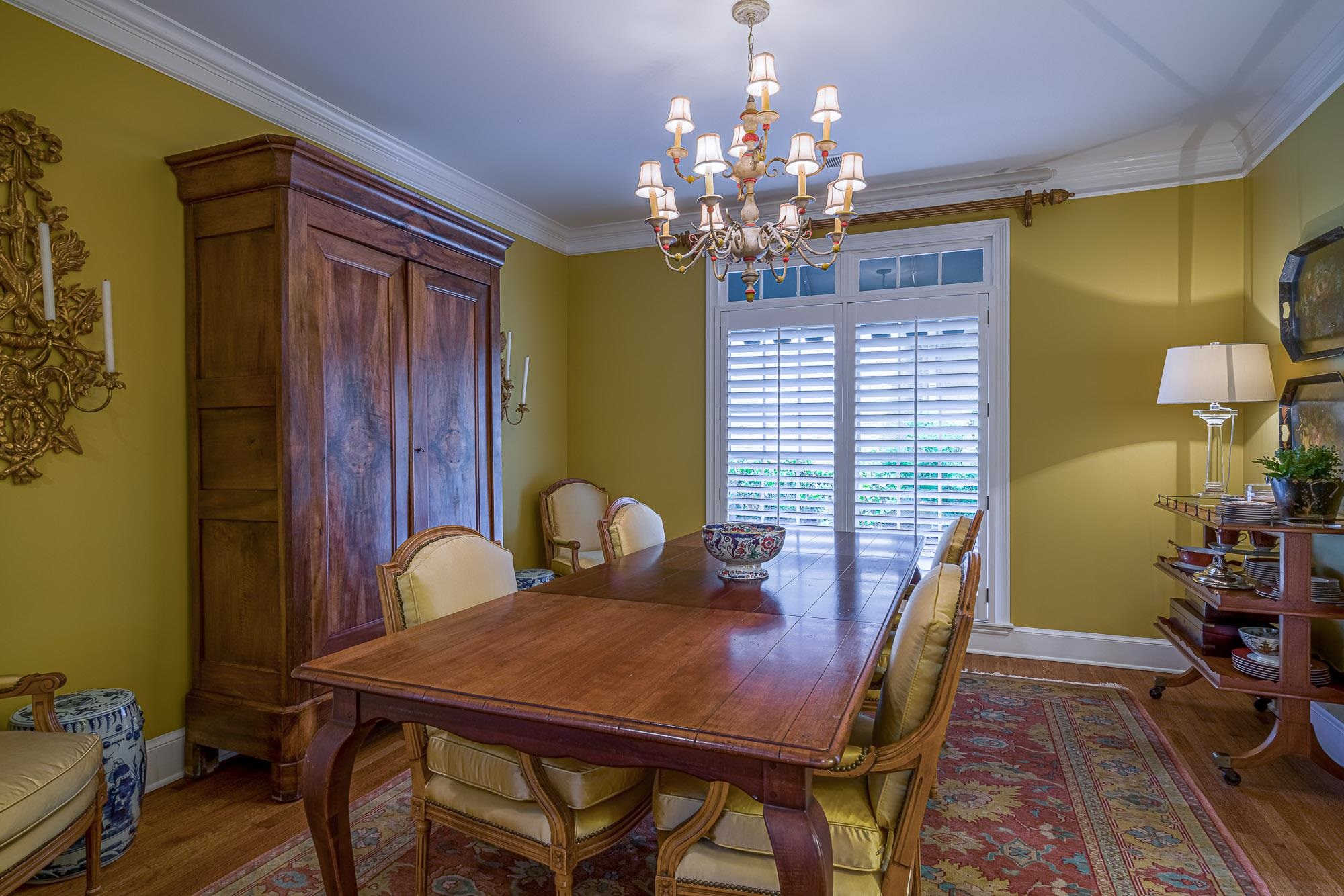 5229 Lexington Road Memphis, TN 38120 - Photo 8 of 24 Dining Room opens to Great Room. Perfect for entertaining!