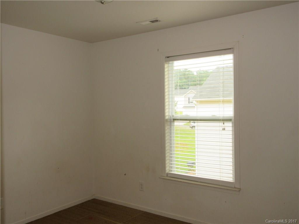 5255 Swearngan Road Charlotte, NC 28216 - Photo 15 of 16