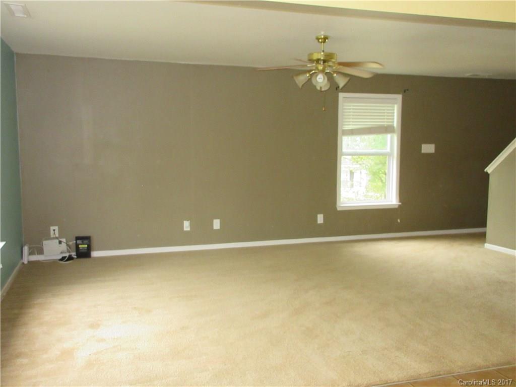5255 Swearngan Road Charlotte, NC 28216 - Photo 6 of 16