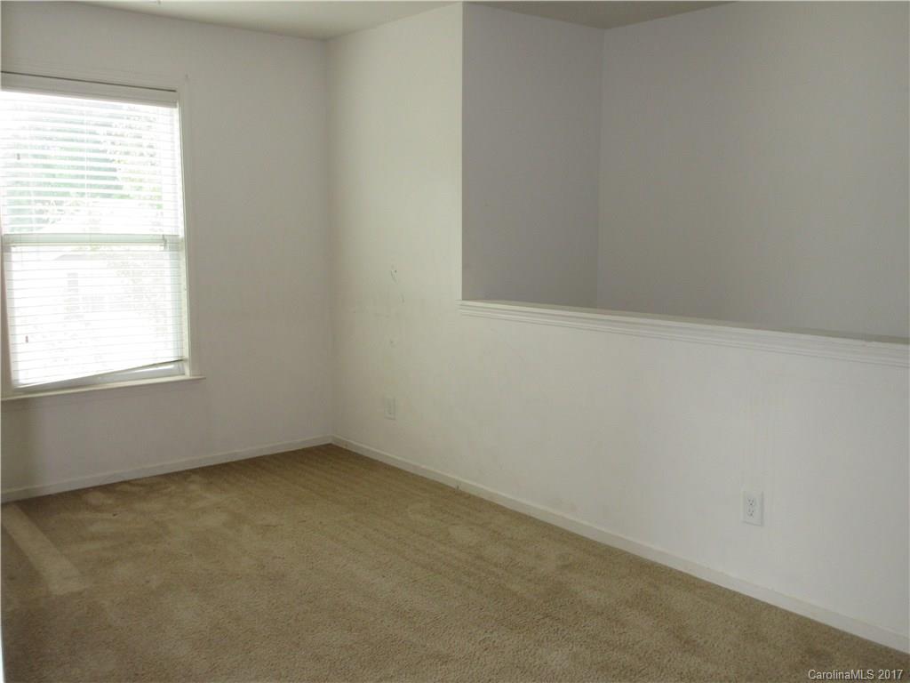 5255 Swearngan Road Charlotte, NC 28216 - Photo 8 of 16