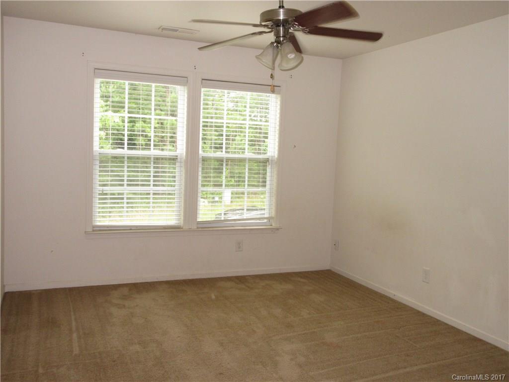5255 Swearngan Road Charlotte, NC 28216 - Photo 9 of 16