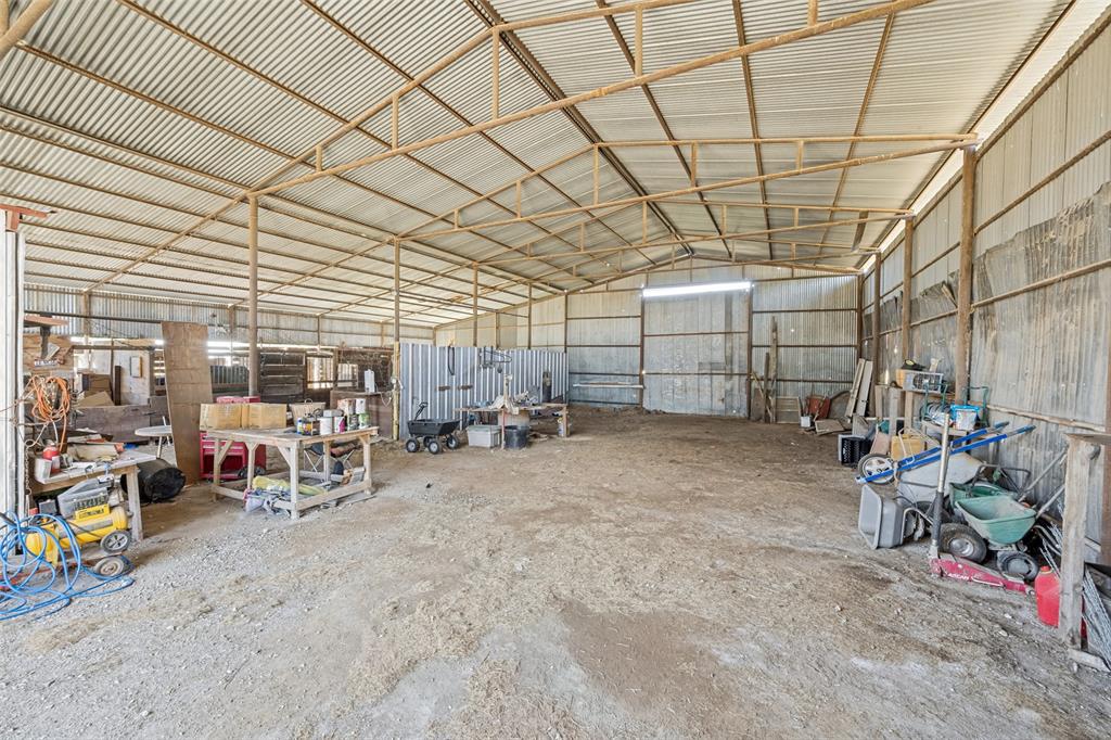 117 County Road Decatur, TX 76234 - Photo 26 of 40 Inside barn