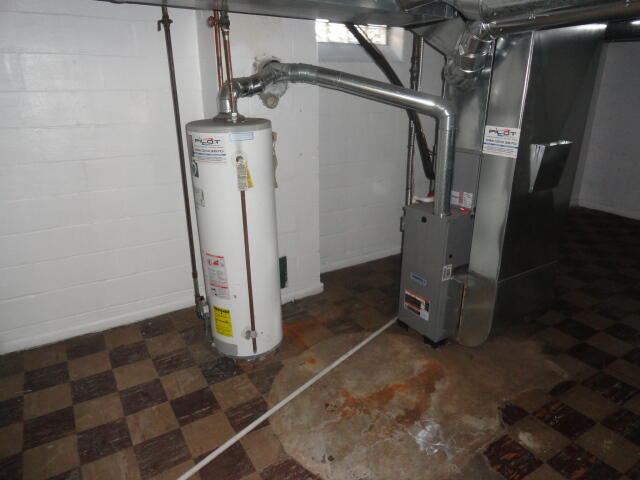 15534 Chestnut Avenue Eastpointe, MI 48021 - Photo 11 of 13 DSC06101